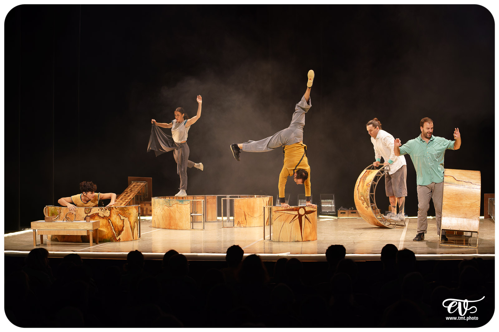 ESENCIAL (VAIVEN CIRCO)